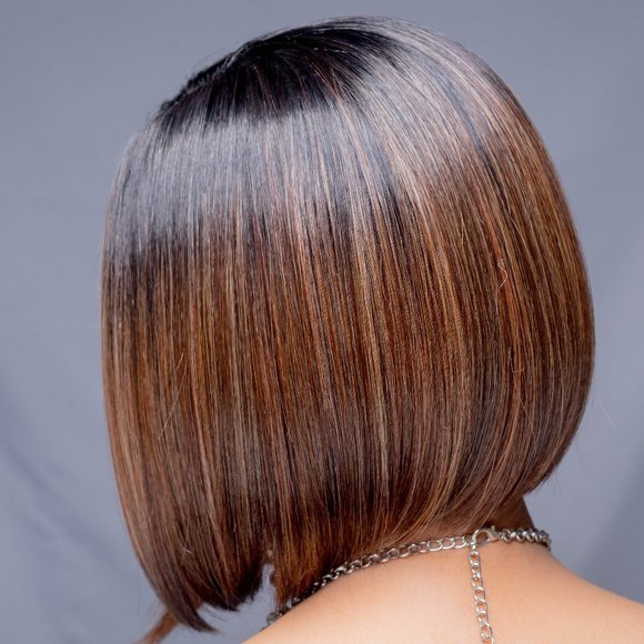 Classy Bob - Picture 9 of 10